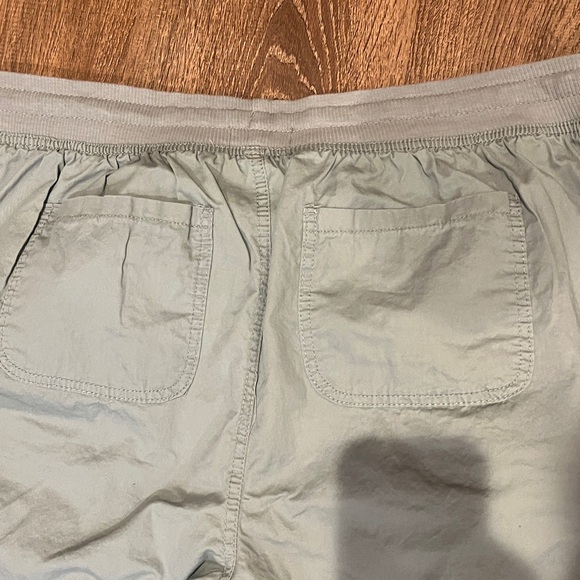 Woman Within 18W Light Gray Cargo Pants - Picture 5 of 5